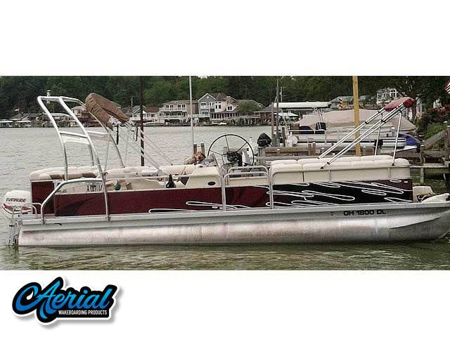 2000 Bennington 2575LX with F250 Pontoon Wakeboard Tower