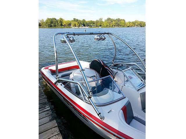 2002 Moomba Outback LS with Airborne Wakeboard Tower