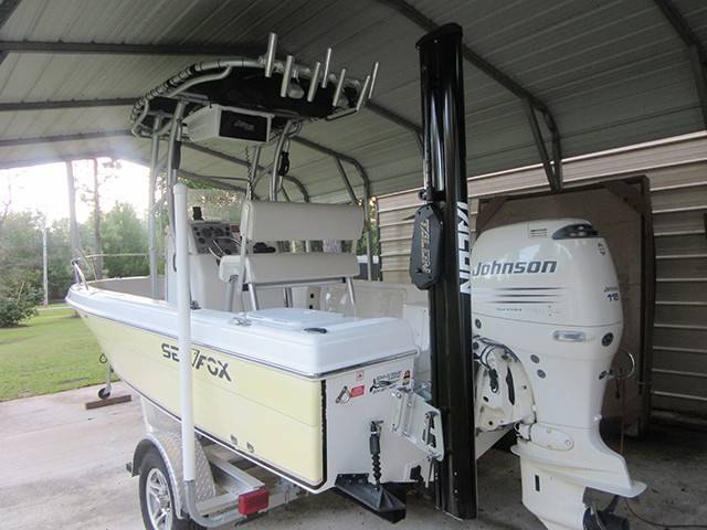 2005 Sea Fox 197CC with SG900 Boat T-Top