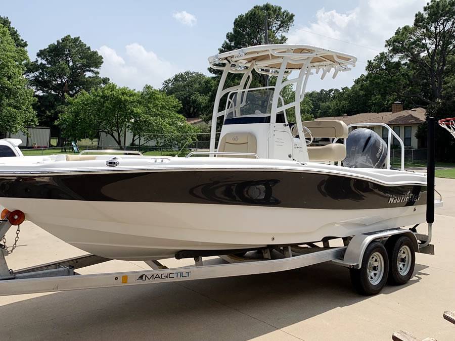 2018 NauticStar 211 Hybrid