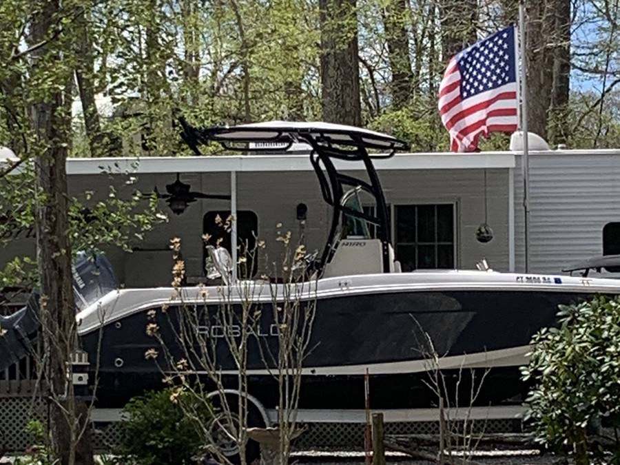 2014 Robalo R180 with SG900 Boat T-Top