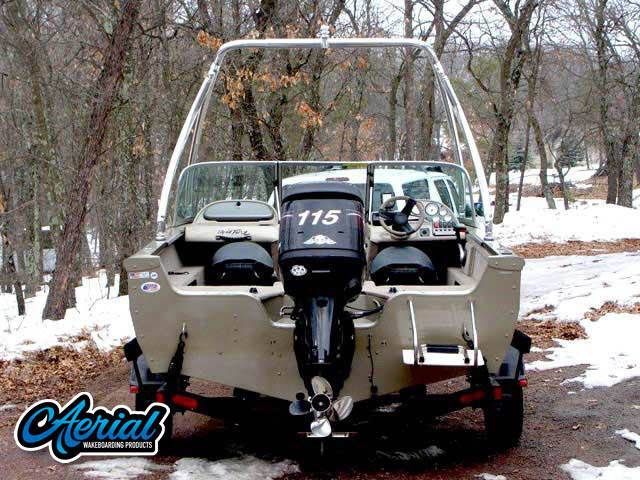 2005 Lowe Fish & Ski with Ascent Wakeboard Tower