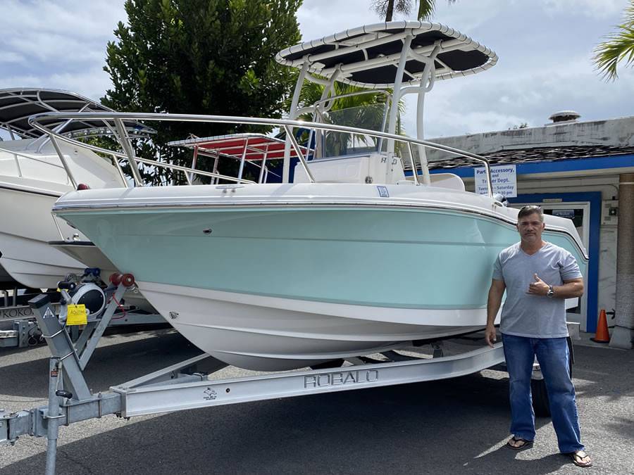 2019 Robalo R180 CC