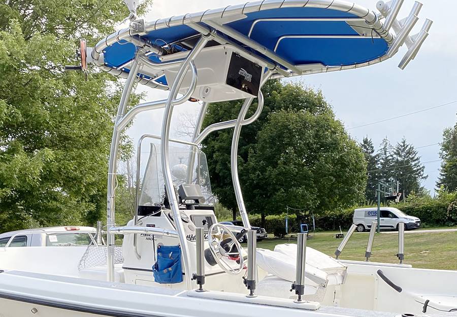 2008 Crestliner Fish Hawk with SG600 Boat T-Top