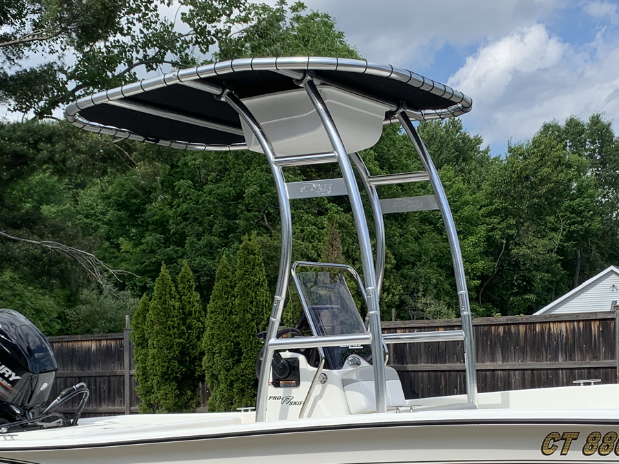 2019 Mako Pro Skiff 17 with SG300 Boat T-Top