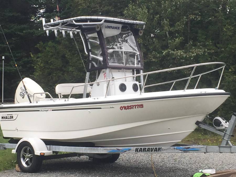 1997 Boston Whaler Outrage 17