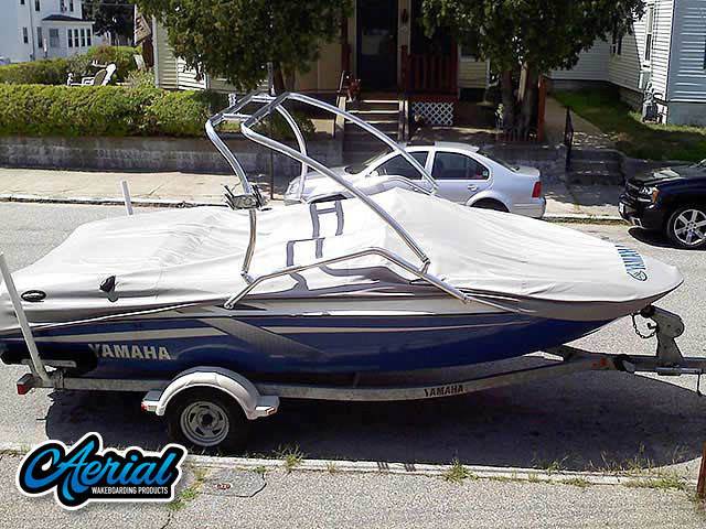 2002 Yamaha lx2000 with Airborne 2.0 Wakeboard Tower — customer install photo