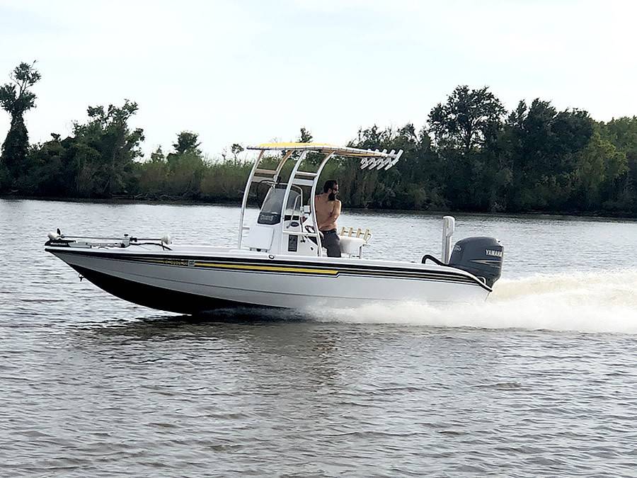2007 Champion 22 Bay with SG300 Boat T-Top