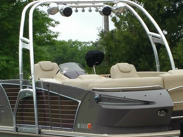 2014 Larson Escape with F250 Pontoon Wakeboard Tower
