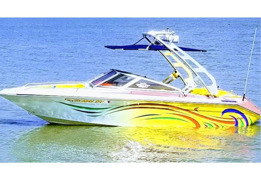 1987 Sea Ray Sorrento 21" with FreeRide Wakeboard Tower