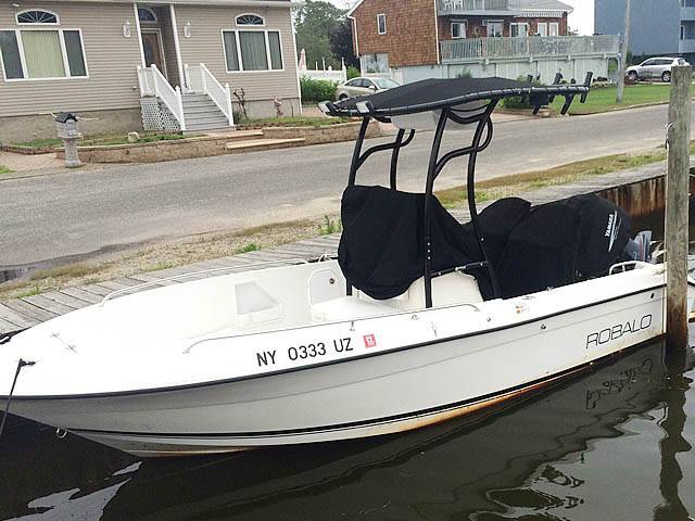 2002 Robalo with SG600 Boat T-Top