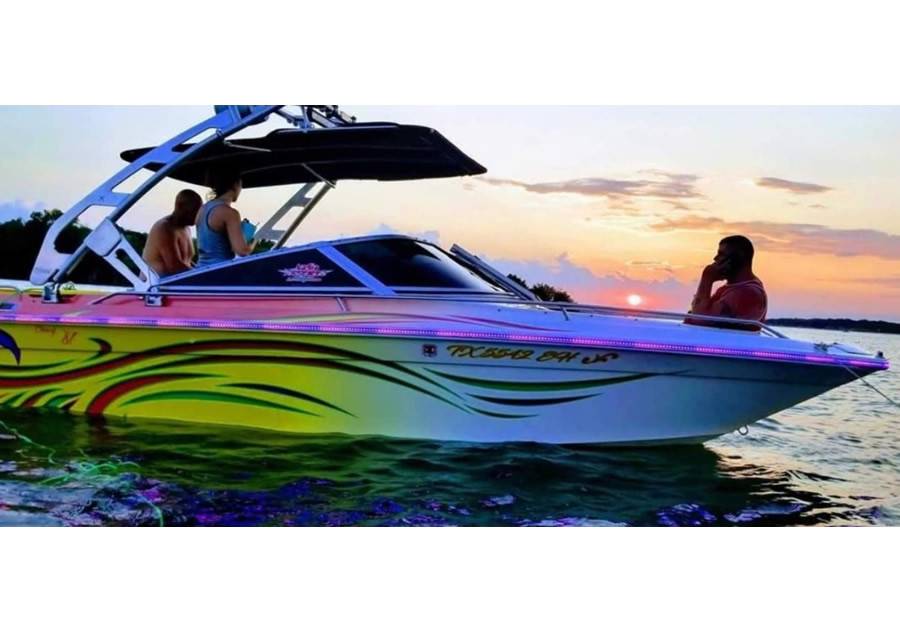 1987 Sea Ray Sorrento 21" with FreeRide Wakeboard Tower