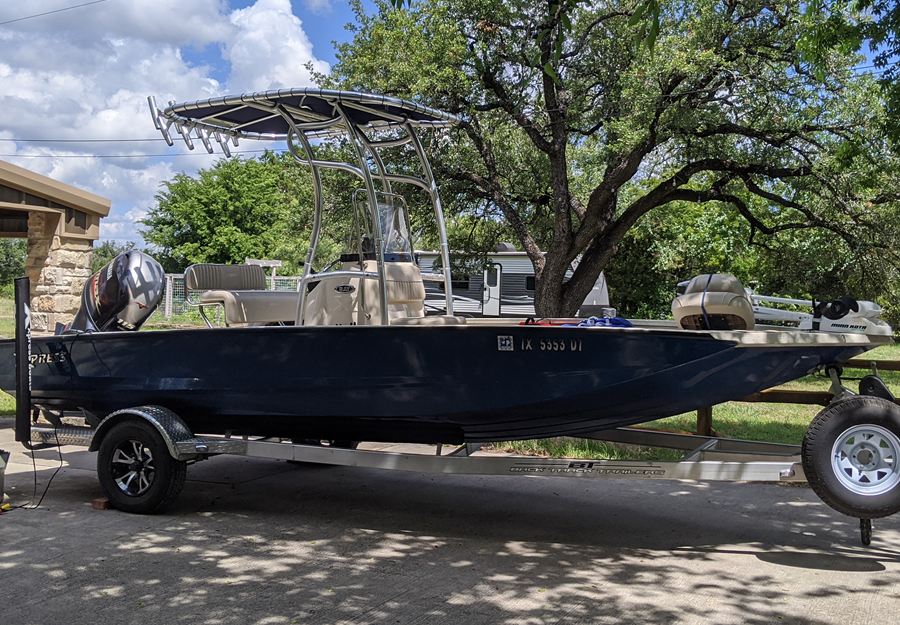 2017 Xpress H2O Bay 20' with SG600 Boat T-Top