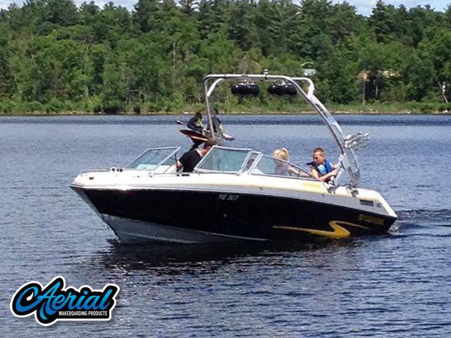 1988 Four Winns Horizon 200 with FreeRide Wakeboard Tower